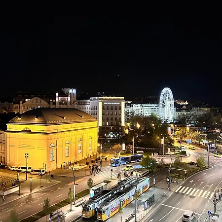 On Gellért Hill Downtown With Free Garage&castle View Appartamento *