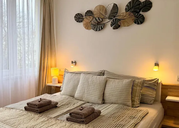 On Gellert Hill Downtown With Free Garage & Castle View Apartament Budapesta