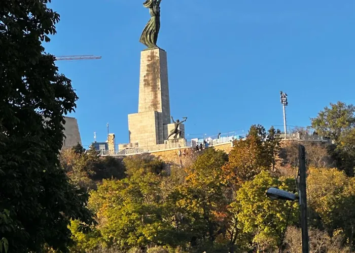 Apartament On Gellert Hill Downtown With Free Garage & Castle View *