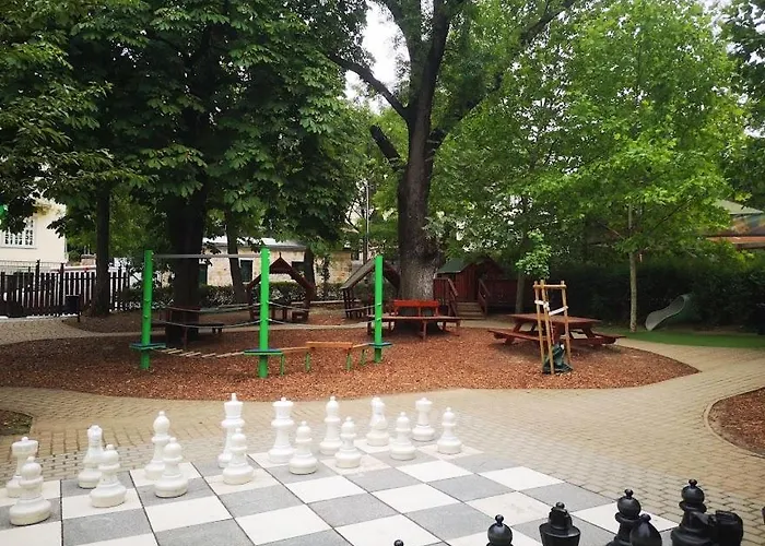 On Gellert Hill Downtown With Free Garage & Castle View דירה *