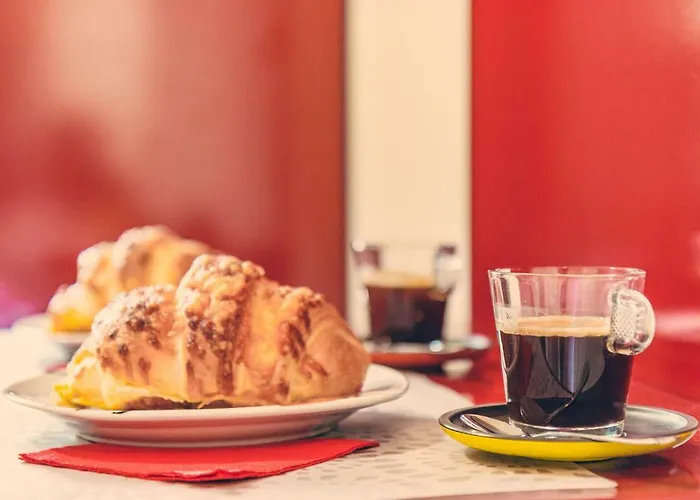 On Gellert Hill Downtown With Free Garage & Castle View