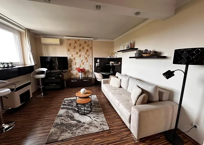 On Gellert Hill Downtown With Free Garage & Castle View Appartement Boedapest