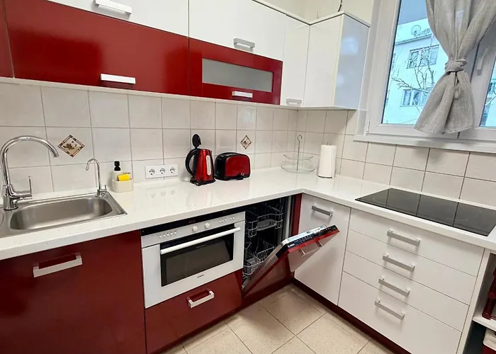 Appartement On Gellert Hill Downtown With Free Garage & Castle View Boedapest