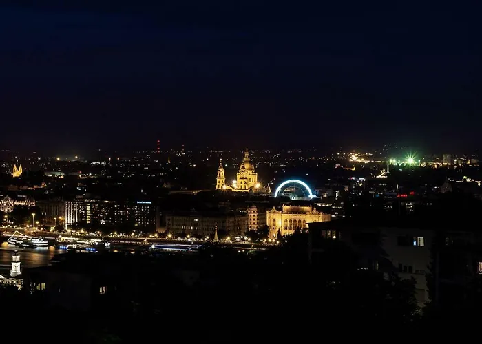Apartament On Gellert Hill Downtown With Free Garage & Castle View